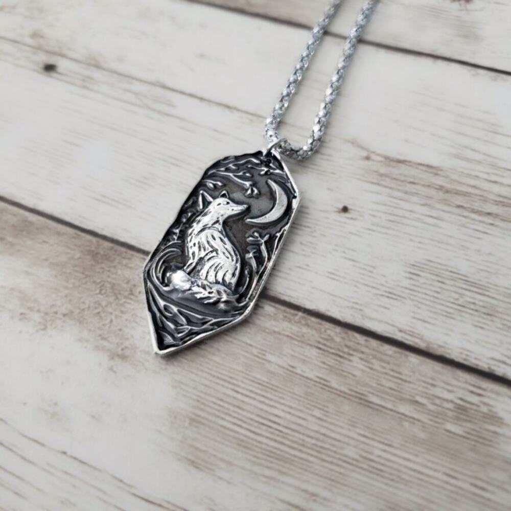 Black & Silver Tone Wolf Pendant Necklace - New - Picture 2 of 2